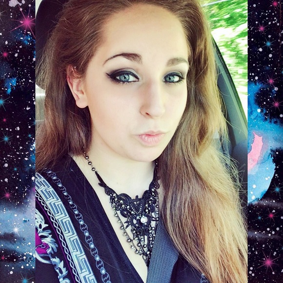 Meet your Posher, Beckey - Picture 6 of 8